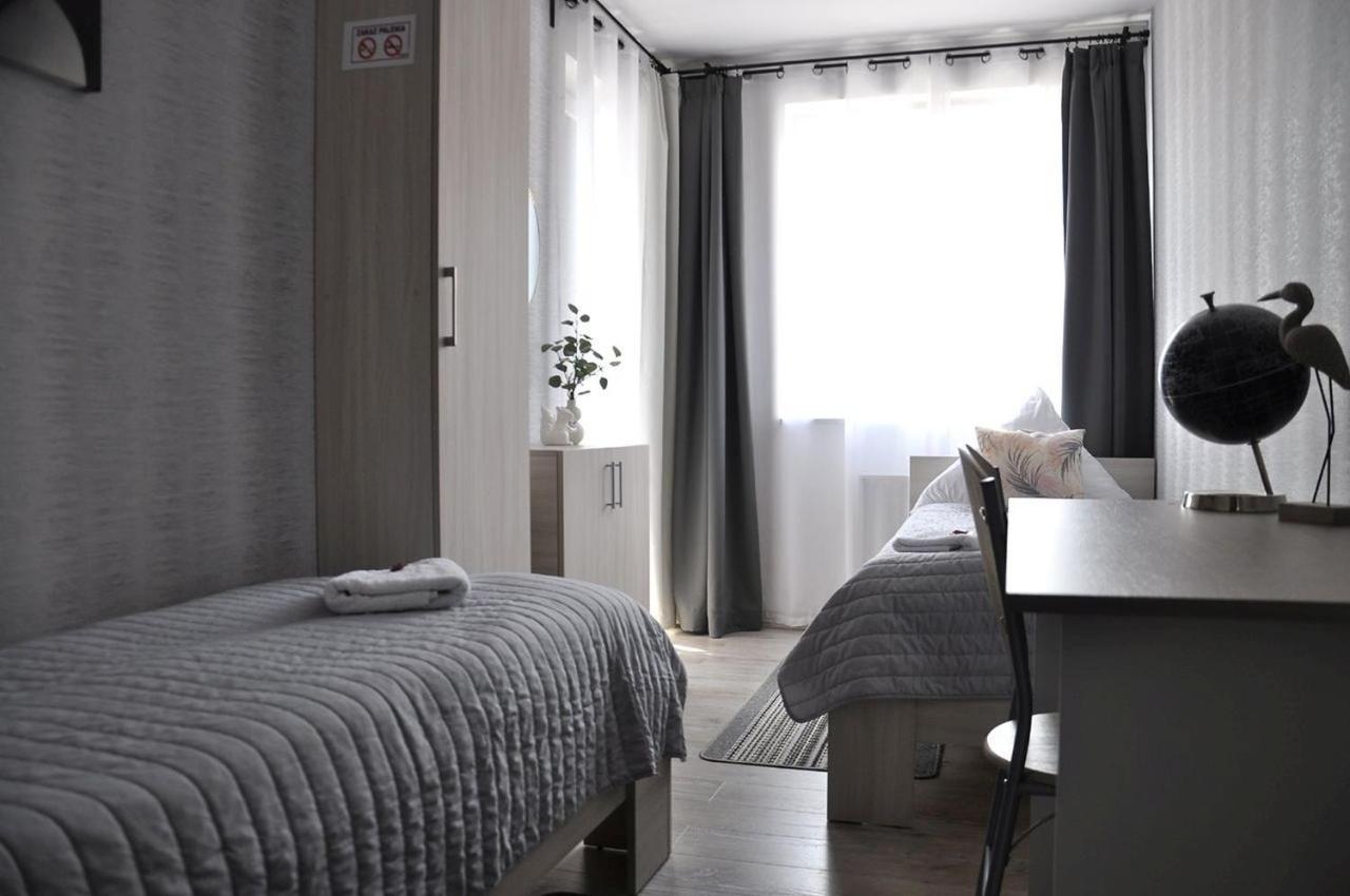 Q Apart Grand - Trzy Pokoje, Manufaktura, Klimatyzacja I Garaz Gratis, Netflix, Fv, Gwarancja Zadowolenia Lodz  Exterior photo