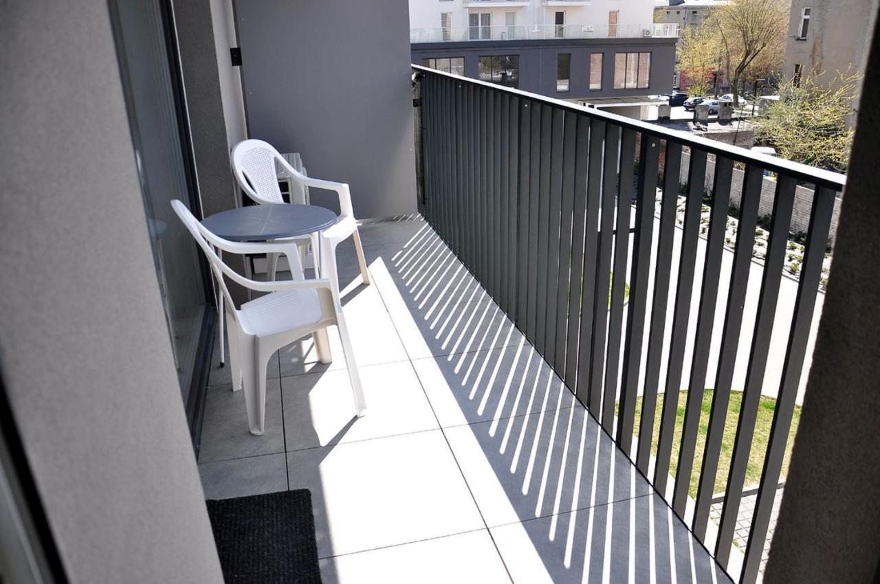 Q Apart Grand - Trzy Pokoje, Manufaktura, Klimatyzacja I Garaz Gratis, Netflix, Fv, Gwarancja Zadowolenia Lodz  Exterior photo