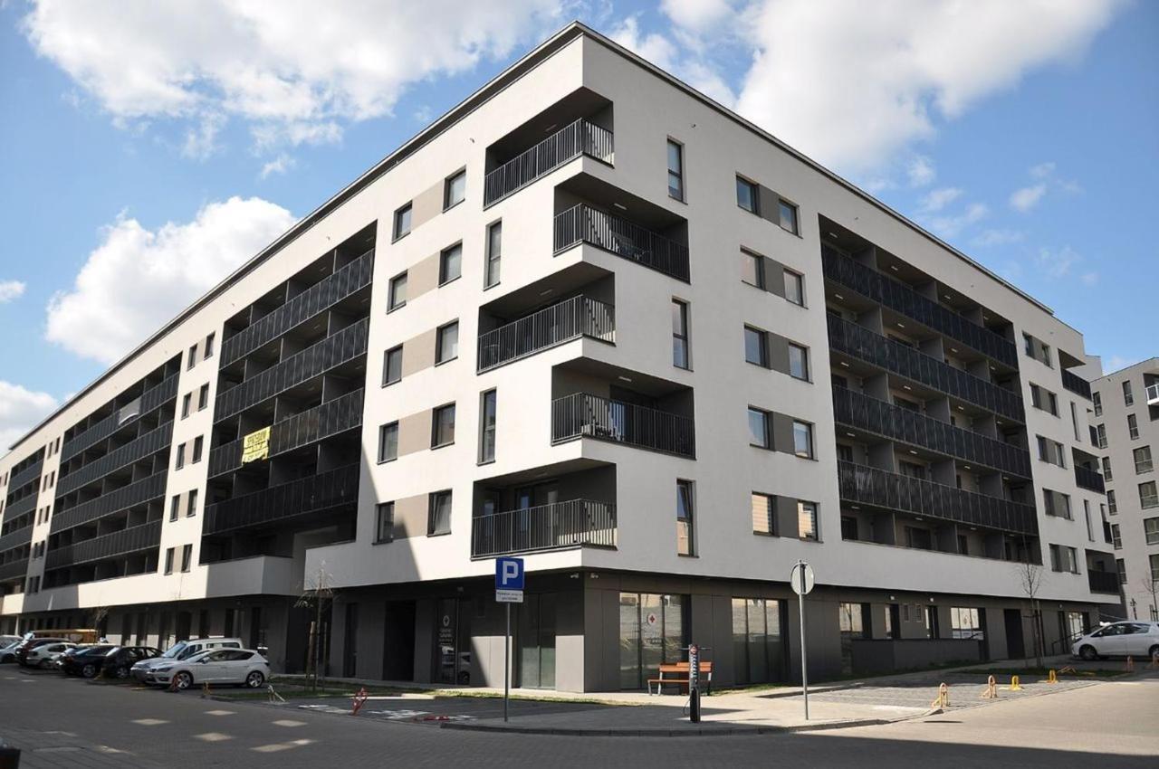Q Apart Grand - Trzy Pokoje, Manufaktura, Klimatyzacja I Garaz Gratis, Netflix, Fv, Gwarancja Zadowolenia Lodz  Exterior photo