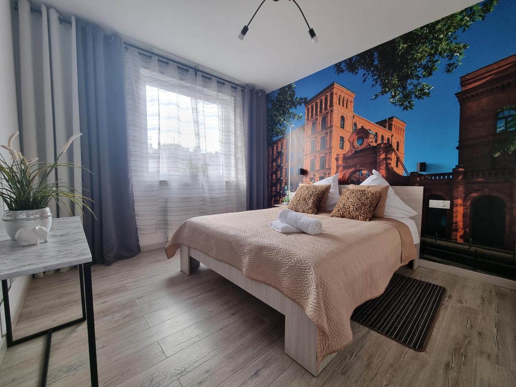 Q Apart Grand - Trzy Pokoje, Manufaktura, Klimatyzacja I Garaz Gratis, Netflix, Fv, Gwarancja Zadowolenia Lodz  Exterior photo