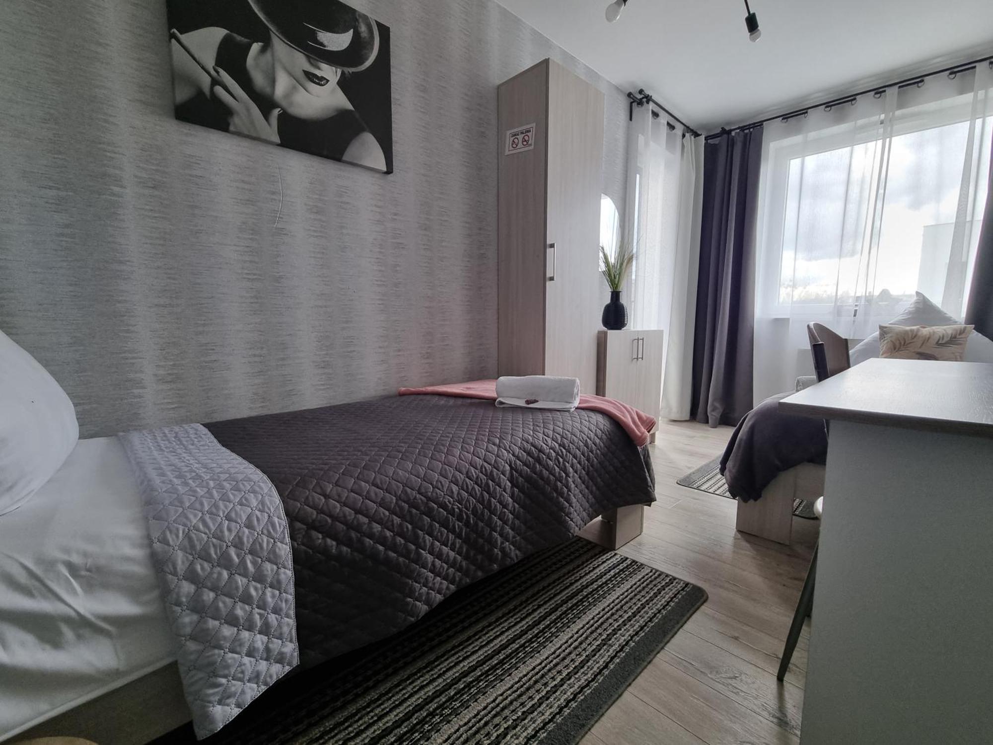 Q Apart Grand - Trzy Pokoje, Manufaktura, Klimatyzacja I Garaz Gratis, Netflix, Fv, Gwarancja Zadowolenia Lodz  Exterior photo