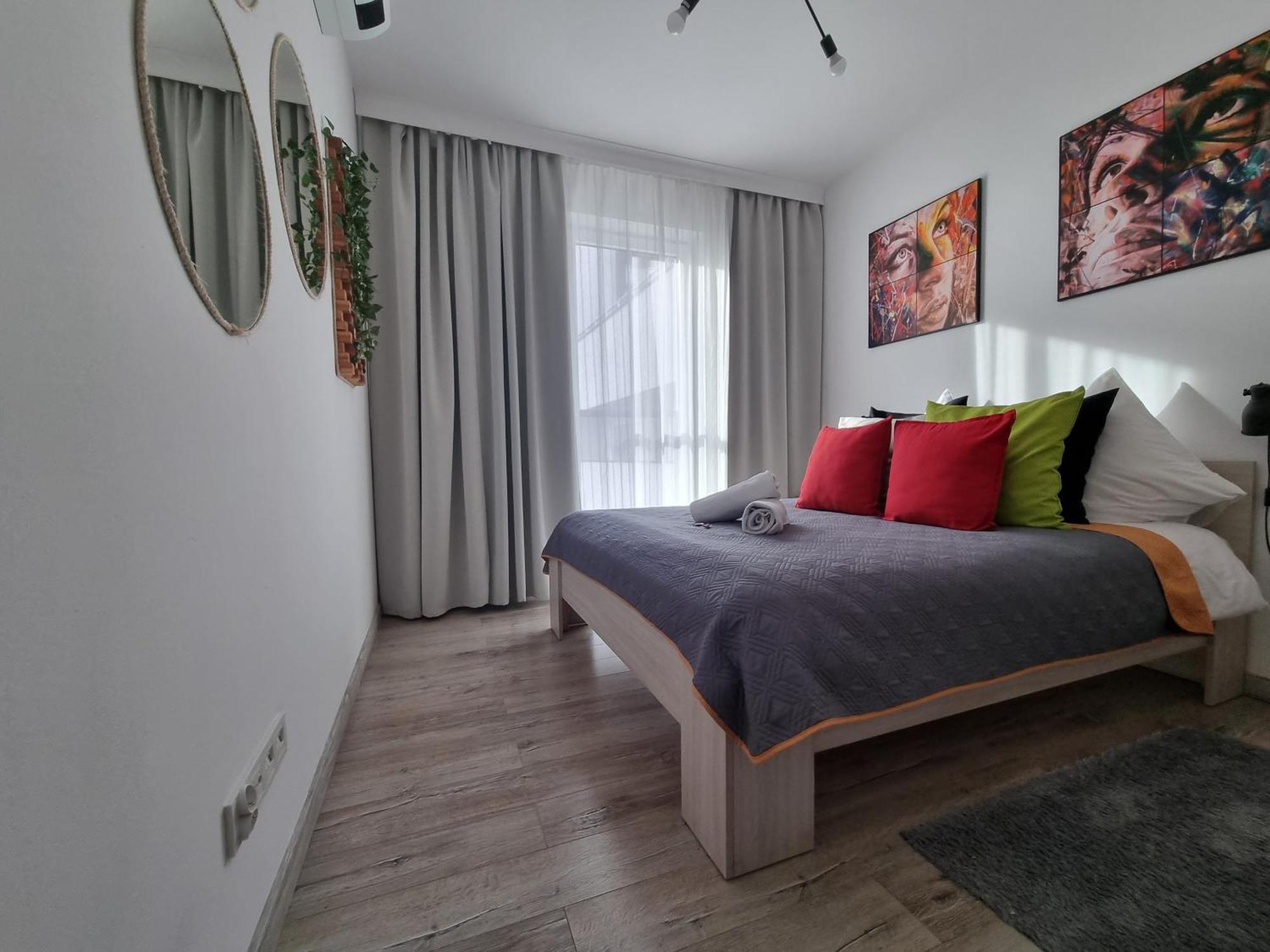 Q Apart Grand - Trzy Pokoje, Manufaktura, Klimatyzacja I Garaz Gratis, Netflix, Fv, Gwarancja Zadowolenia Lodz  Exterior photo