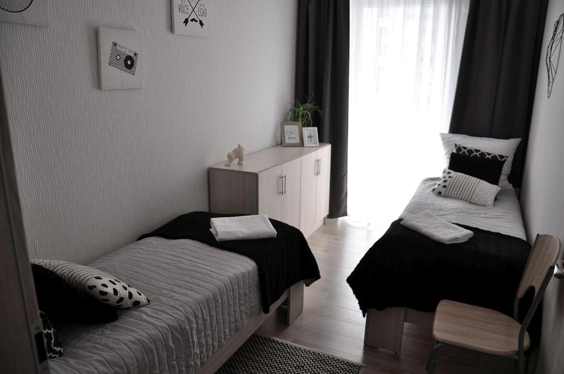 Q Apart Grand - Trzy Pokoje, Manufaktura, Klimatyzacja I Garaz Gratis, Netflix, Fv, Gwarancja Zadowolenia Lodz  Exterior photo